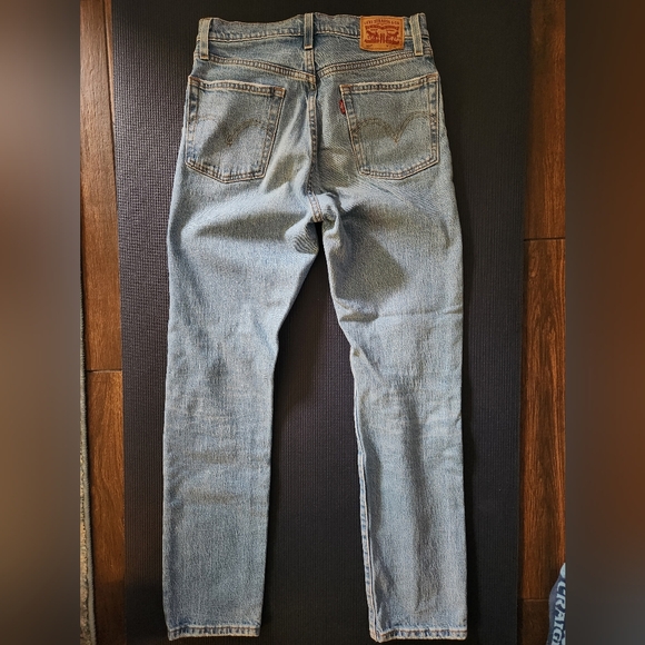 Levi's Classic Light Blue Denim 501 Jeans - Picture 2 of 5